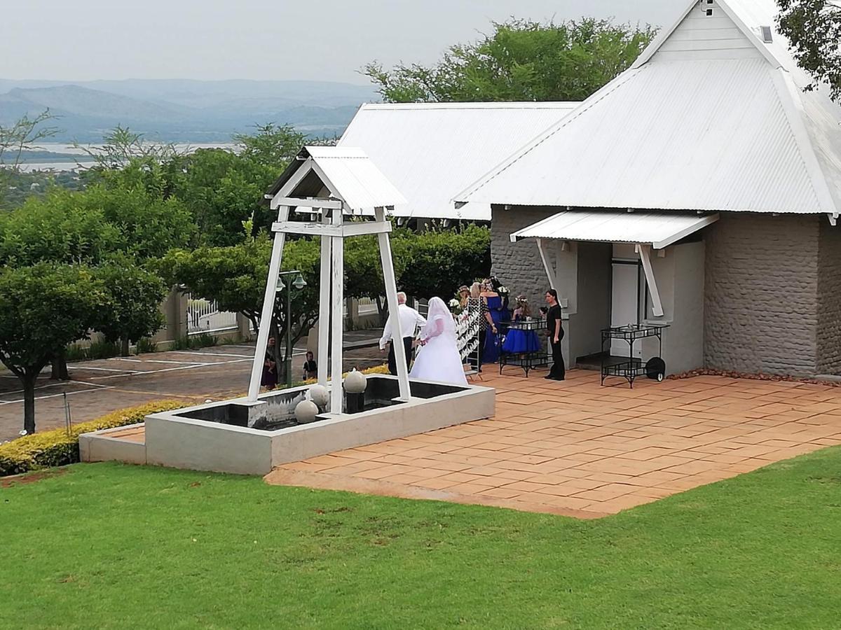 Villa Paradiso Hartbeespoort Bagian luar foto
