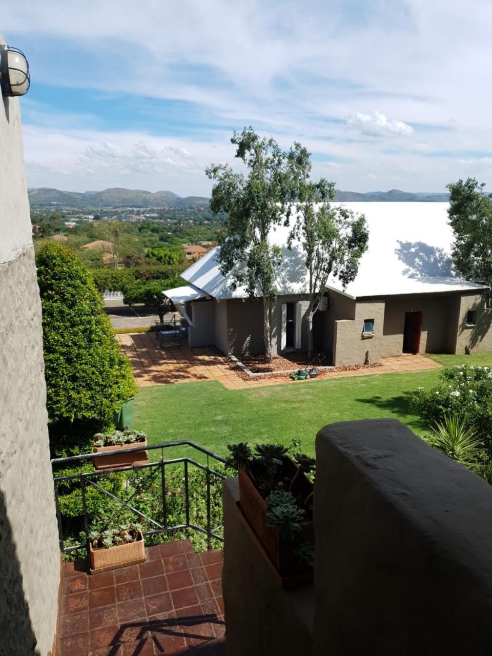 Villa Paradiso Hartbeespoort Bagian luar foto