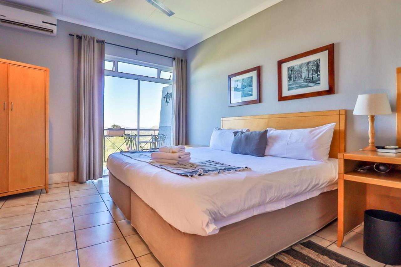 Villa Paradiso Hartbeespoort Bagian luar foto