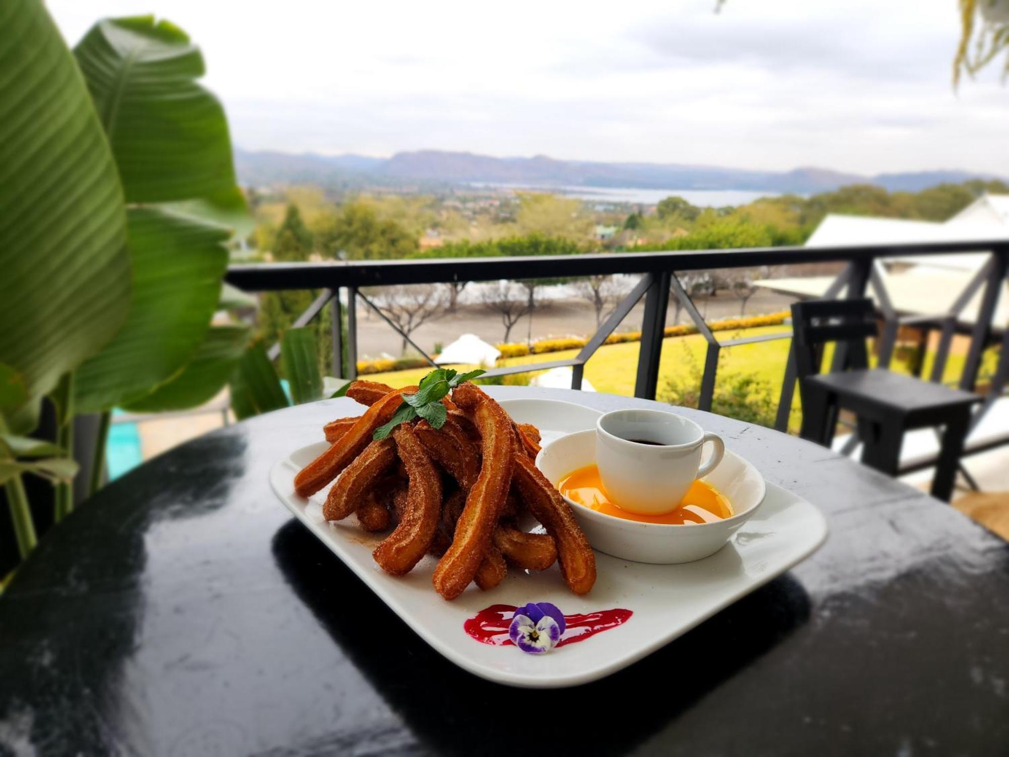Villa Paradiso Hartbeespoort Bagian luar foto