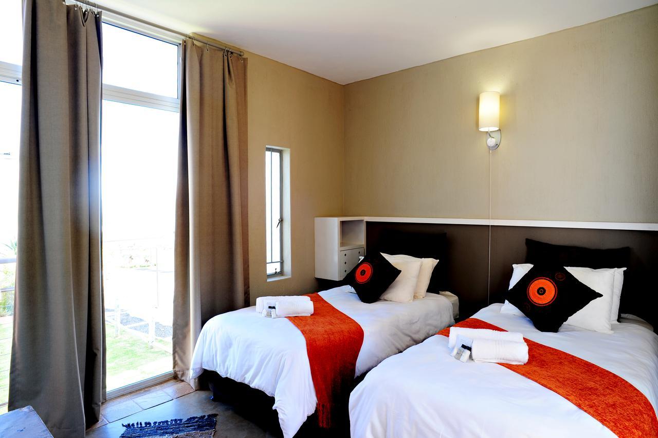 Villa Paradiso Hartbeespoort Bagian luar foto