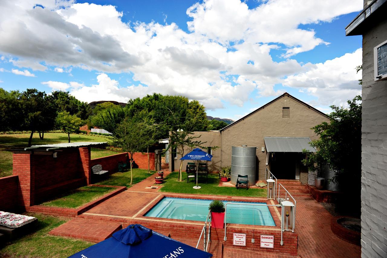 Villa Paradiso Hartbeespoort Bagian luar foto