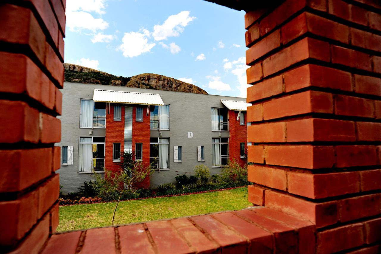 Villa Paradiso Hartbeespoort Bagian luar foto